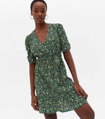 Tall Black Ditsy Floral Ruched Sleeve Mini Wrap Dress | New Look